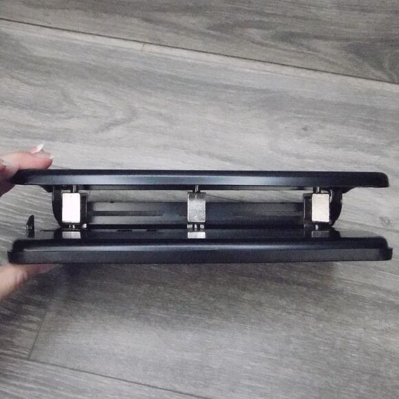 Business Source Heavy Duty 3 Hole Punch 65625 Black Desktop Office 30 Sheet - Picture 15 of 15